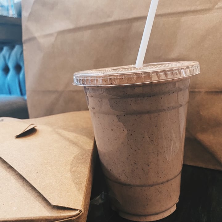 photo of Green Press Chocolate Hemp Smoothie shared by @lynnetomlinson on  18 Mar 2021 - review