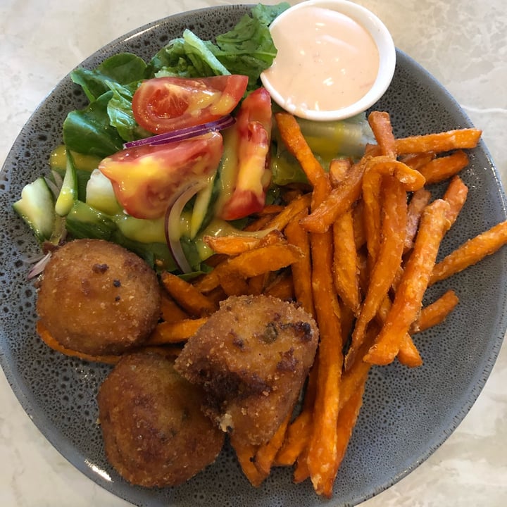 photo of The Duke of Brunswick Hotel Crispy tofu & potato balls shared by @ajah on  22 Feb 2022 - review