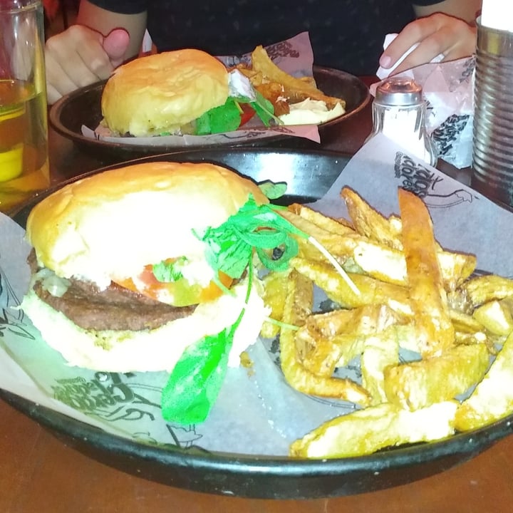 review photo of Cerdos Voladores Not Cerdo shared by @veganeitor on 05 Dec 2020 - review