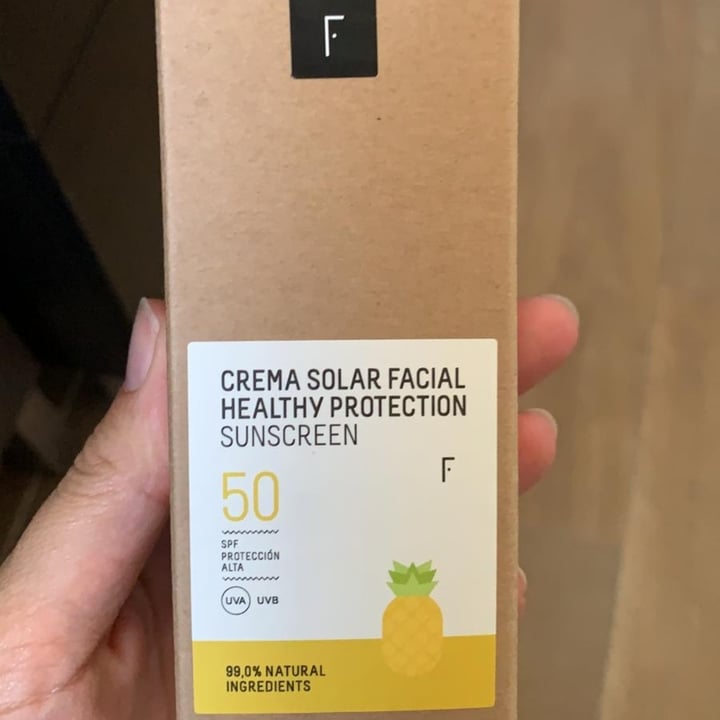 photo of Freshly Cosmetics Crema solar facial shared by @martate on  28 May 2020 - review