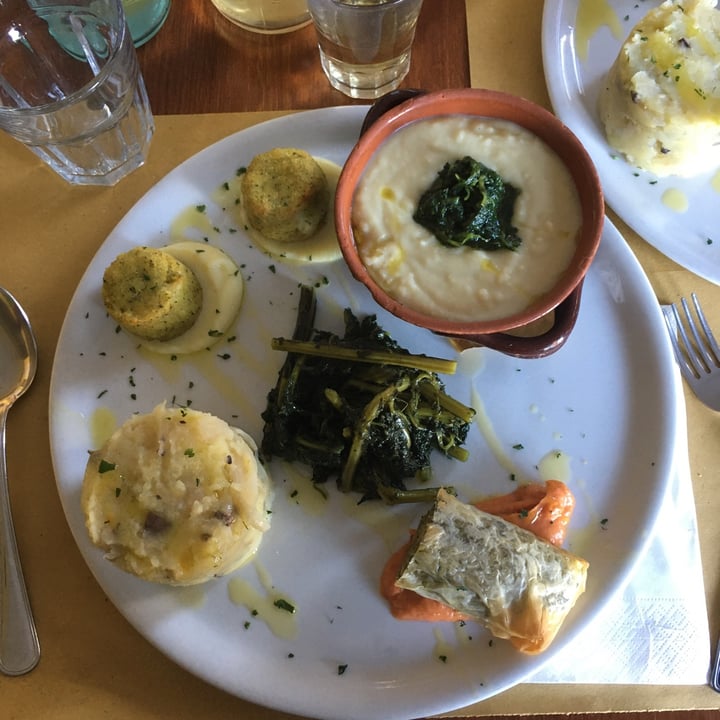 review photo of L' Angolo Cottura Trattoria Roma Piattone Vegan shared by @bess on 14 Jan 2022 - review