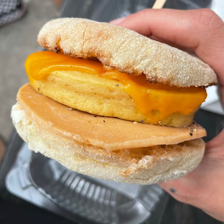 photo of Vegan Danish Bakery Breakfast sandwich shared by @breathegrace on  10 Aug 2021 - review