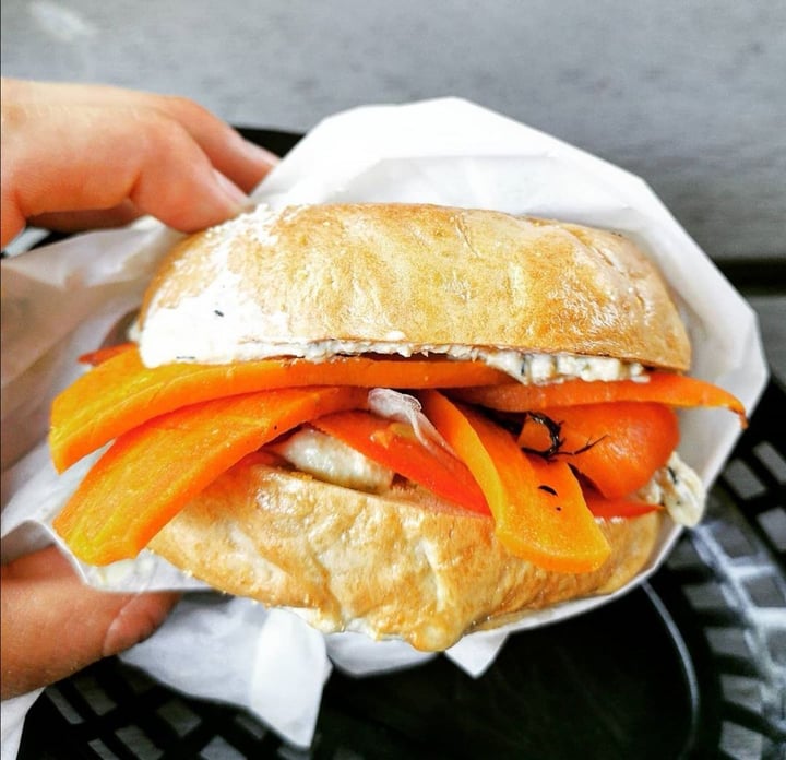 photo of Selli's Vegan Lox Bagel shared by @annaamelie on  10 Mar 2020 - review