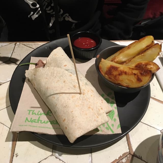 Photo of the dish “Falafel Wrap E Patatine”
