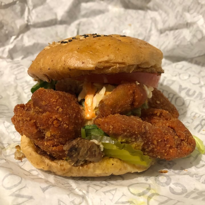 photo of Revolucion Verde Chickn free burger shared by @ketchupfights on  09 Jan 2021 - review