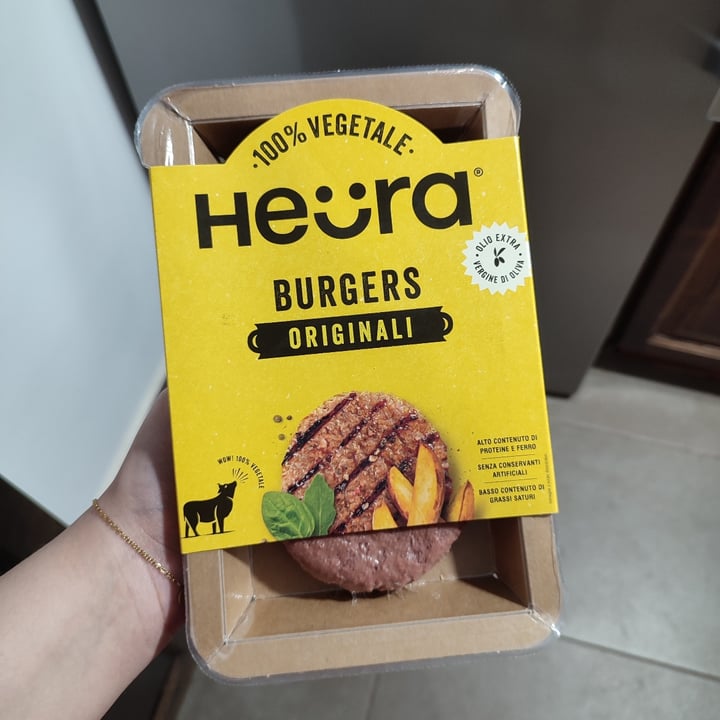 photo of Heura Burgers Originali shared by @charliee03 on  18 Mar 2022 - review