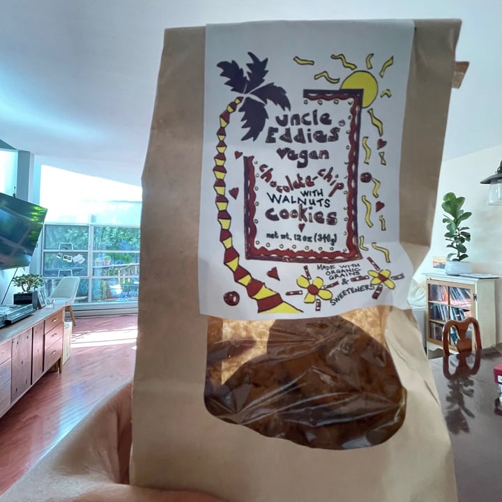 review photo of Uncle Eddie’s Vegan chocolate chip cookies shared by @mariahc on 12 Sep 2021 - review