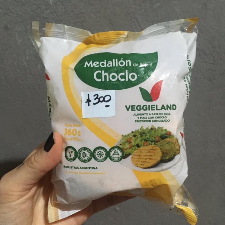 photo of Veggieland Medallón de soja Y Choclo shared by @lauchis on  09 Mar 2021 - review