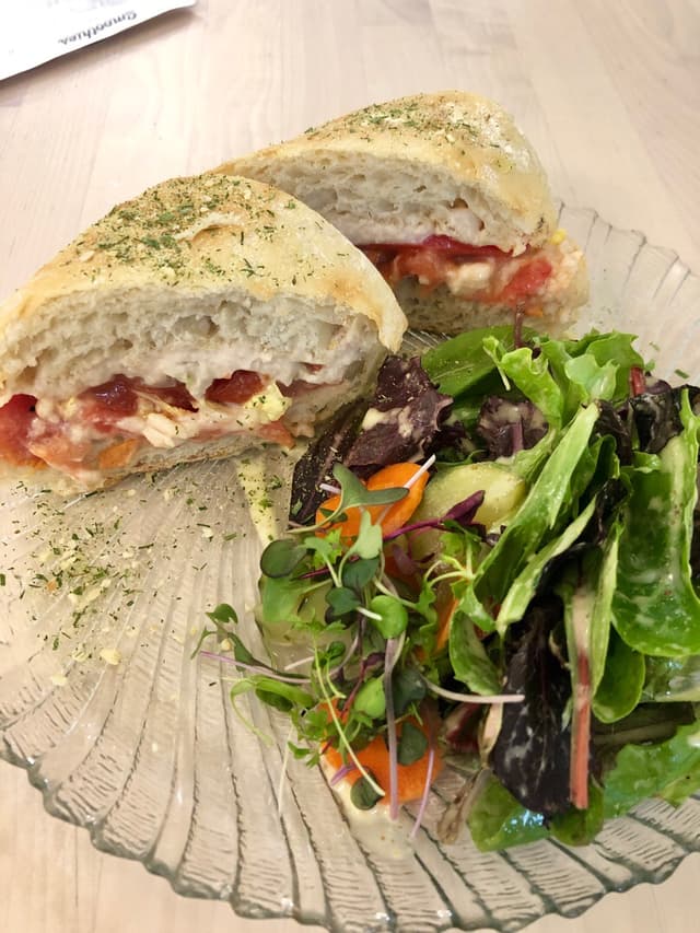 菜肴“Roasted Tomato Sammie”的照片
