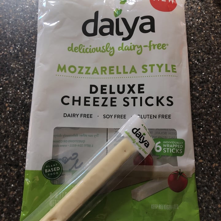 photo of Daiya Mozzarella Style Deluxe Cheeze Sticks shared by @courtmaloney on  03 Mar 2021 - review