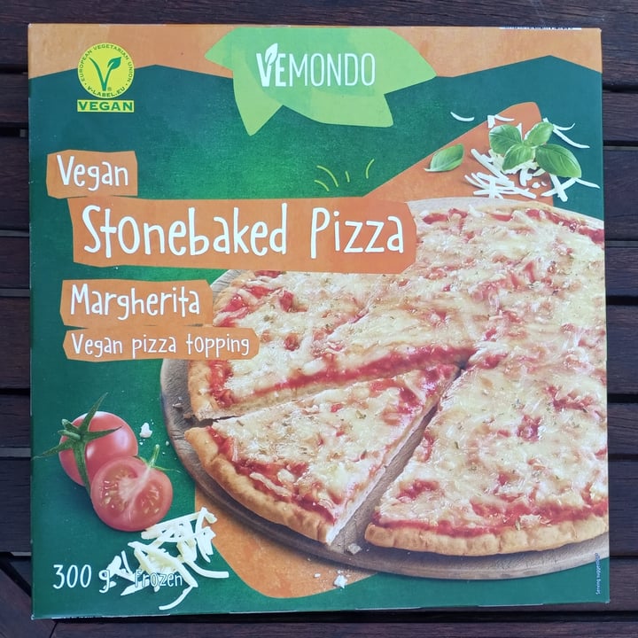 photo of Vemondo Vegan Stonenbaked Pizza Margherita shared by @titoherbito on  30 Jan 2022 - review