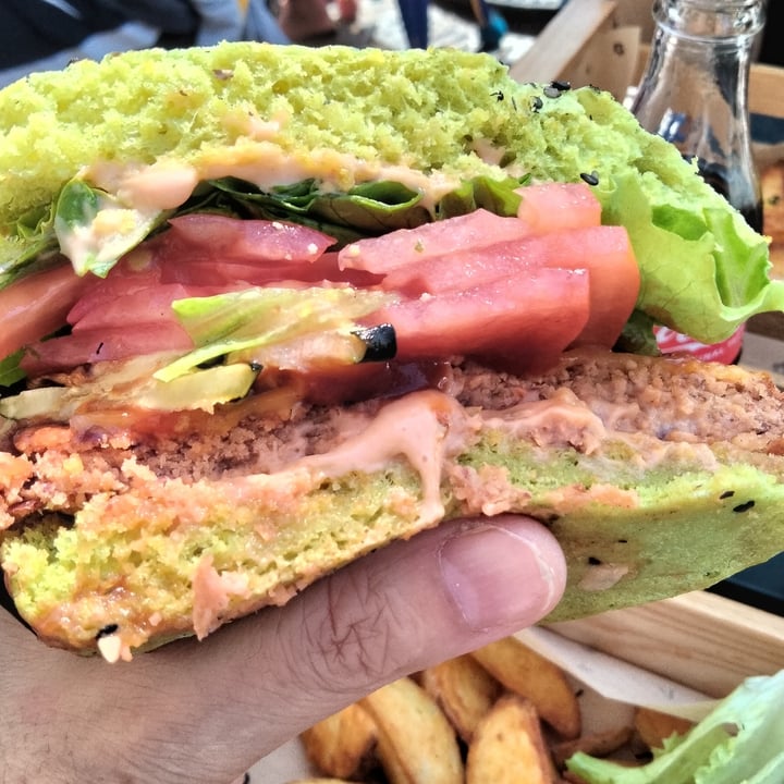 photo of Flower Burger jungle bbq burger shared by @trizziveg on  27 Aug 2022 - review