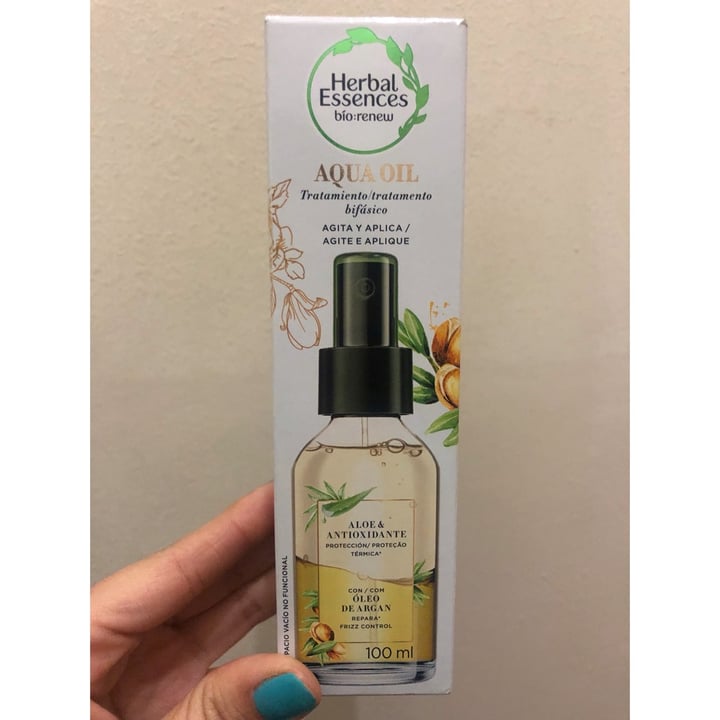 photo of Herbal Essences Aqua Oil, Tratamiento Bifásico shared by @laximepo on  04 Jun 2021 - review