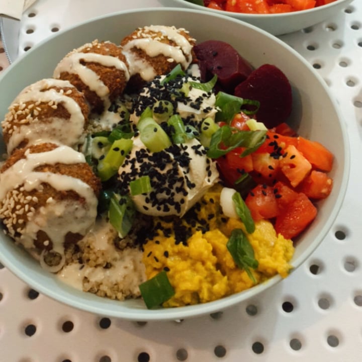 photo of Tahina Bite Vegan Food Superfood Bowl shared by @vxoxo on  21 Aug 2021 - review