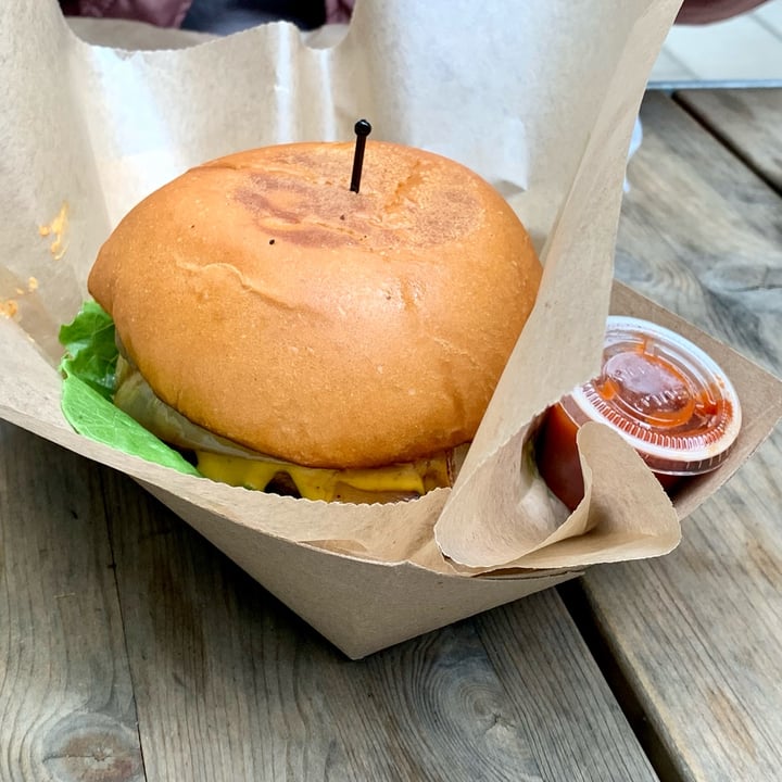 photo of Bombay Sandwich Co. Mango Chili Beyond Burger shared by @riceball on  31 Dec 2021 - review