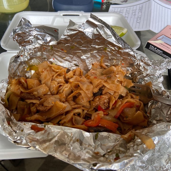 review photo of Thai Flavors Drunkin Fried Noodle shared by @beazybe on 21 Mar 2020 - review