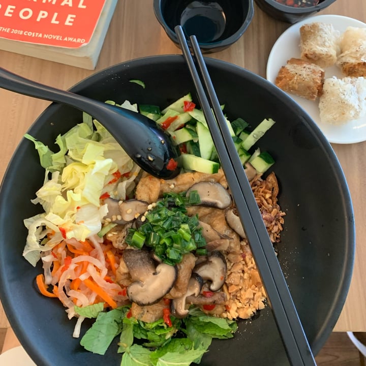 review photo of Sandwich Saigon (Vegetarian) Mushroom & tofu bun shared by @kminz1312 on 03 Dec 2021 - review