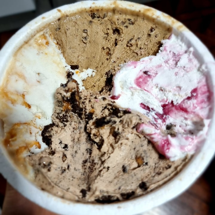 photo of Heladeria Ainara Helado vegano shared by @julic8 on  10 Dec 2021 - review