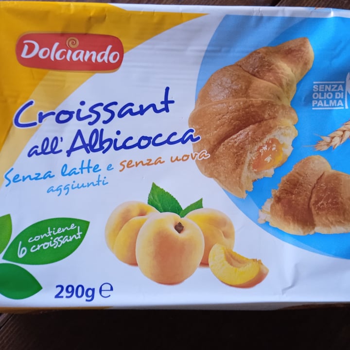 review photo of Dolciando Croissant Al Cioccolato Senza latte e uova aggiunti shared by @ricky77 on 18 Jul 2021 - review