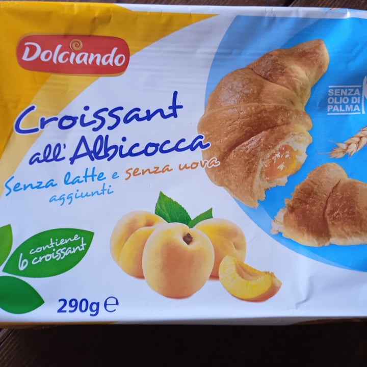 photo of Dolciando Croissant Al Cioccolato Senza latte e uova aggiunti shared by @ricky77 on  18 Jul 2021 - review