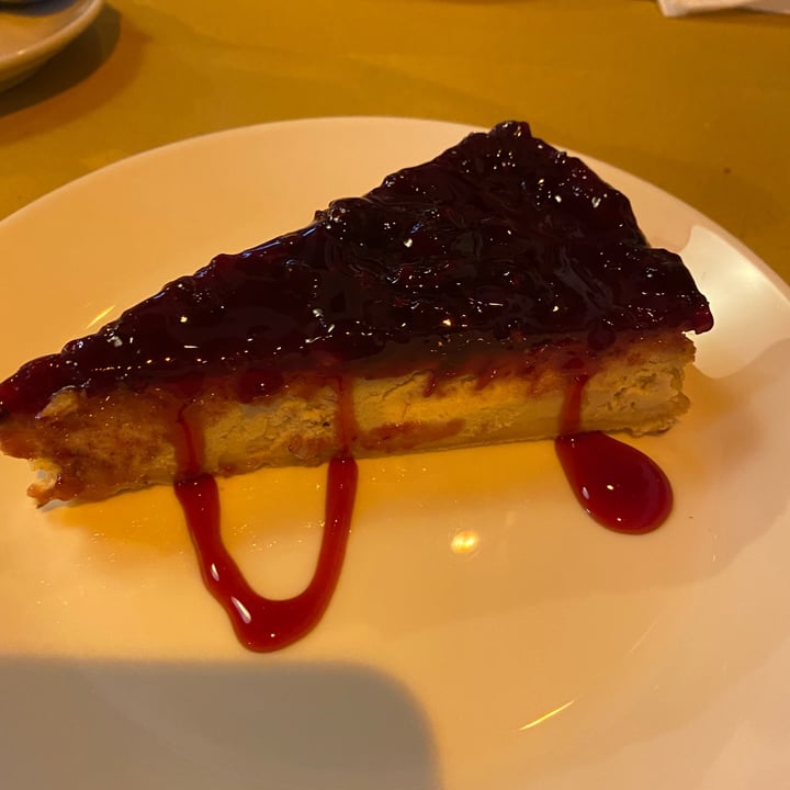 photo of Il Vegano - Firenze Cheesecake Ai Frutti Di Bosco shared by @giuliaconiglio on  04 Dec 2021 - review