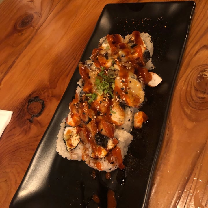 photo of Ma-Kin Vegan Sushi Volcano Roll shared by @merylg4v on  29 Sep 2021 - review
