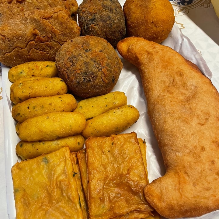 review photo of Friggitoria da Davide misto fritto vegan shared by @martinacento on 29 Jun 2022 - review