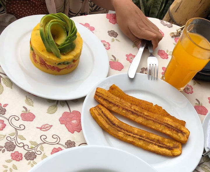 photo of La Casa De Gloria Causa De Vegetales Sin Mayonesa Y Plátano Frito shared by @patishe on  24 Dec 2019 - review