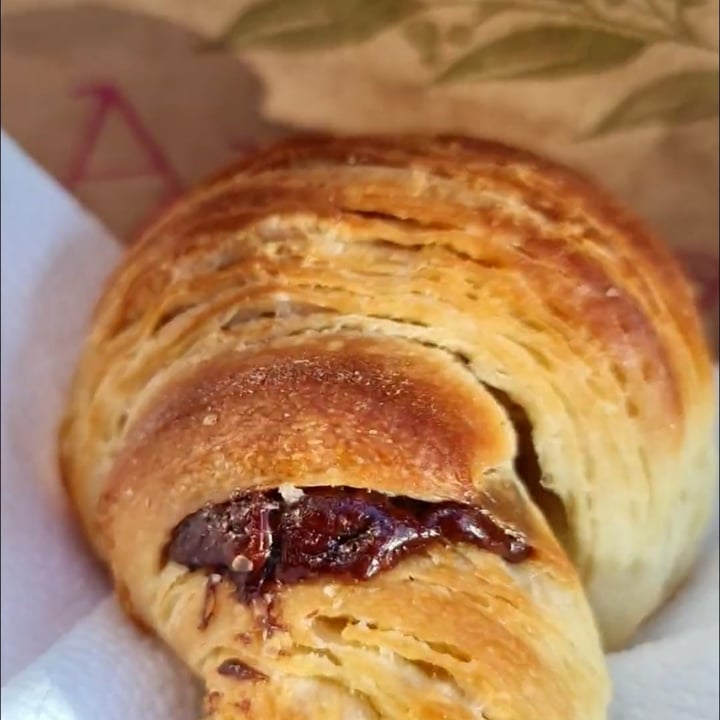 photo of Amarama Vegan Croissant shared by @ingreedleite on  26 May 2022 - review
