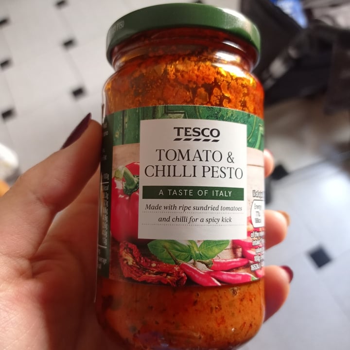 photo of Tesco Red pesto shared by @jester on  15 Aug 2022 - review
