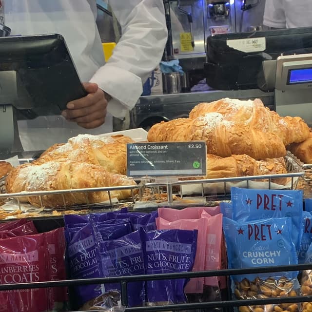 Photo of the dish “almond croissant”