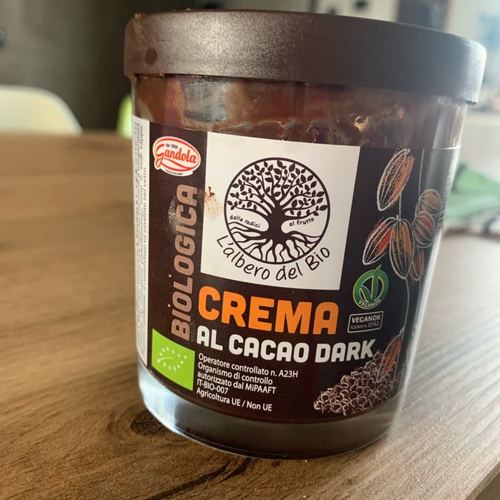 photo of L'albero del Bio Crema Al Cacao Dark shared by @chiaras on  27 Nov 2021 - review