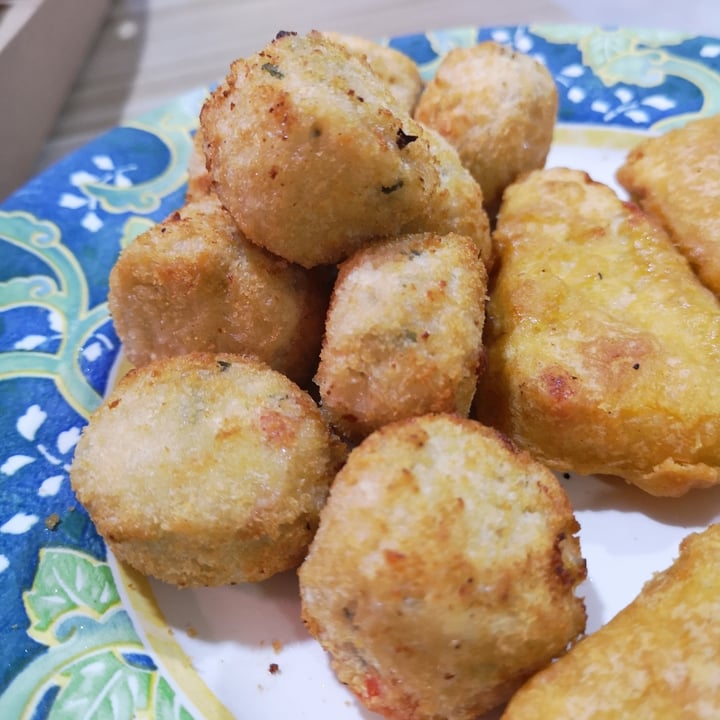 photo of Gardein Mini Crispy Crabless Cakes shared by @raffymabanag on  30 Jun 2020 - review