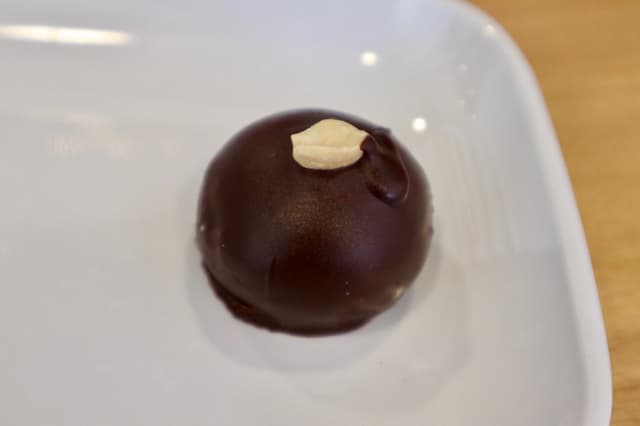 Foto del piatto “Chocolate Peanut Butter Truffle”