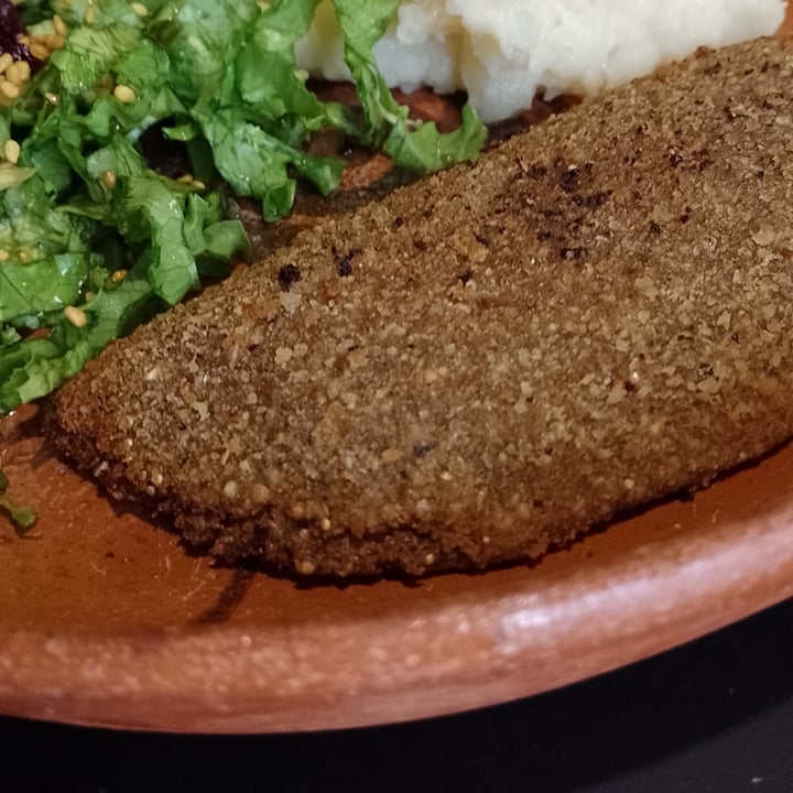 photo of Mictlan Antojitos Veganos Milanesa rellena shared by @maledictows on  01 Dec 2021 - review