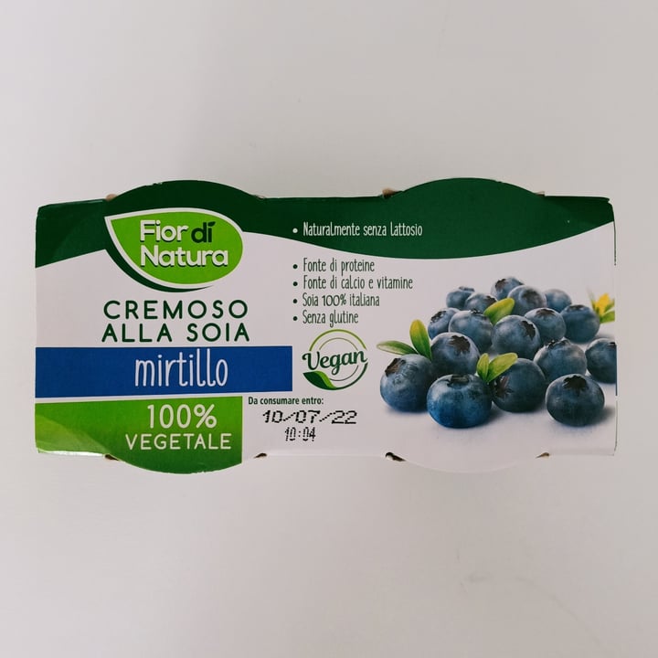 photo of Fior di Natura Yogurt Cremoso Alla Soia Mirtillo shared by @lalucinda on  08 Jun 2022 - review