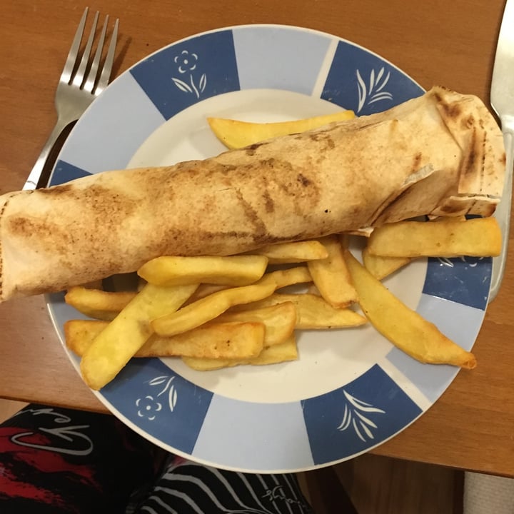 photo of 4 Directions family restaurant Falafel wrap shared by @gillhibbitt on  19 Nov 2021 - review
