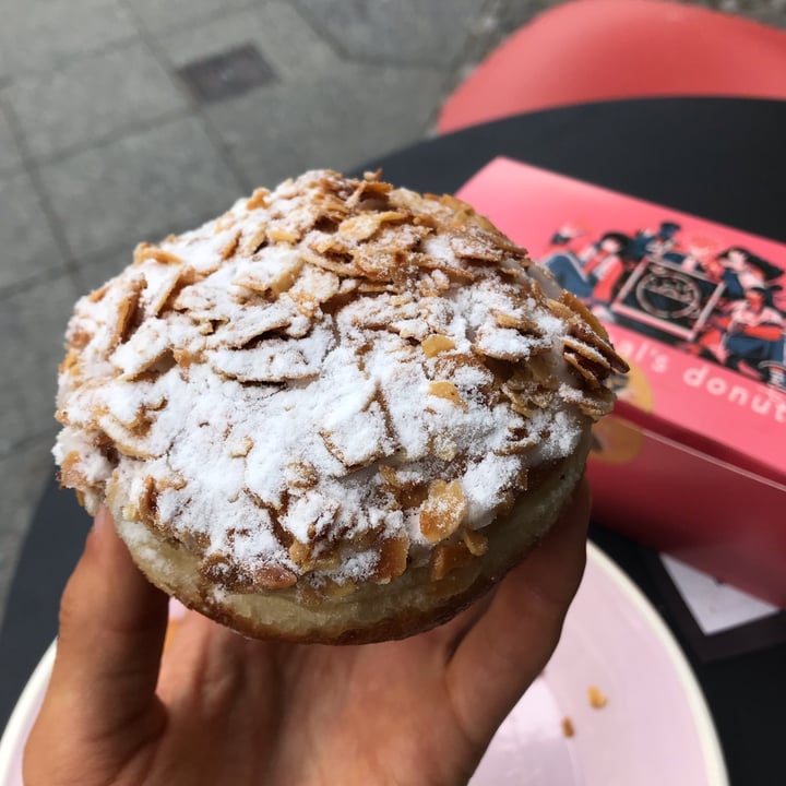 review photo of Brammibal's Donuts Bienenstich Donut shared by @david- on 09 Oct 2021 - review