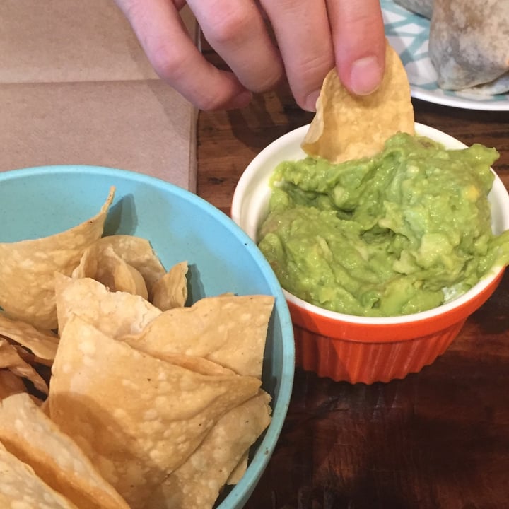photo of Sugar Taco Chips and Guacamole shared by @carolynsanity on  31 Aug 2021 - review