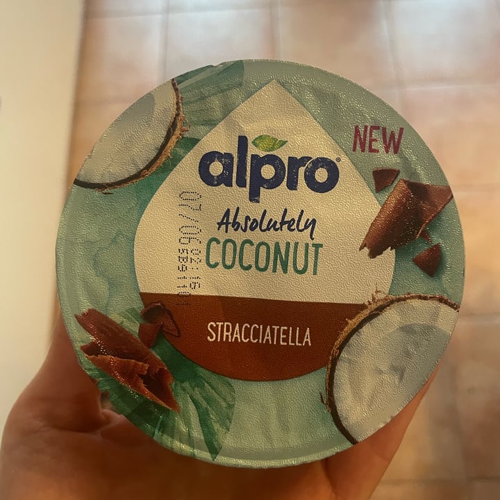 photo of Alpro Yogurt cocco gocce di cioccolato shared by @fabiana91 on  07 May 2022 - review