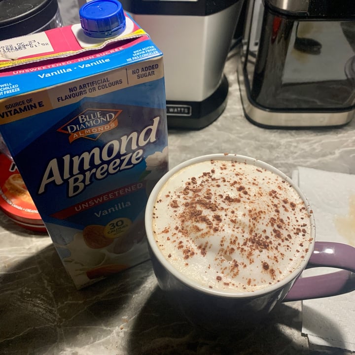 photo of Blue Diamond Almond milk unsweetened vanilla shared by @novamercury on  27 Jan 2022 - review