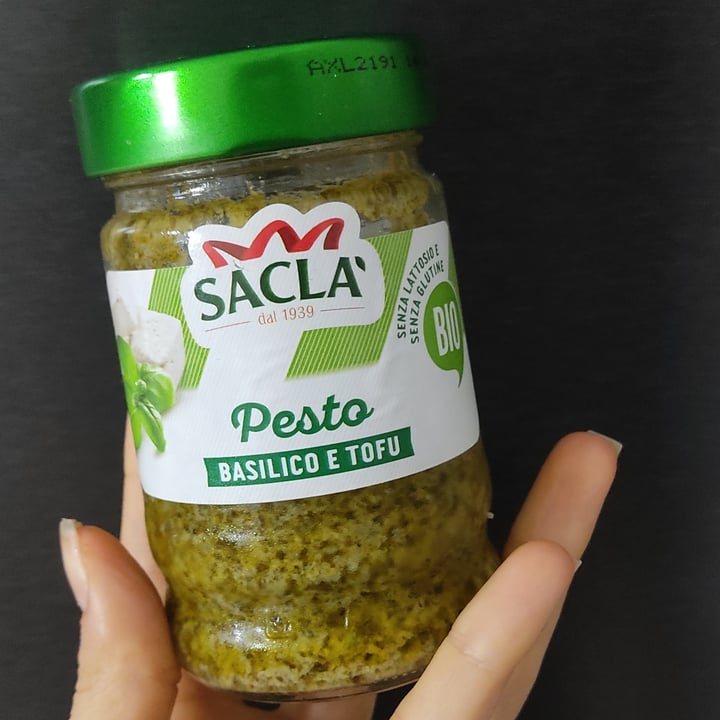 review photo of Sacla Pesto alla genovese con tofu shared by @sarabta on 01 Oct 2022 - review