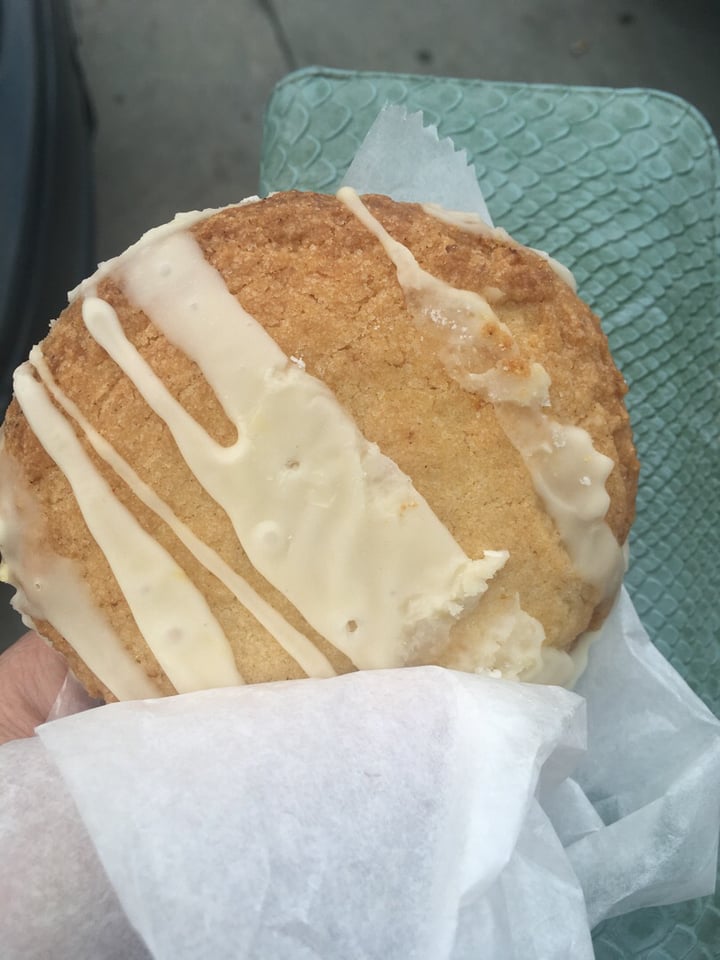 review photo of Hard Times Cafe Lemon Shortbread Cookie shared by @roosterredemption on 25 Sep 2018 - review