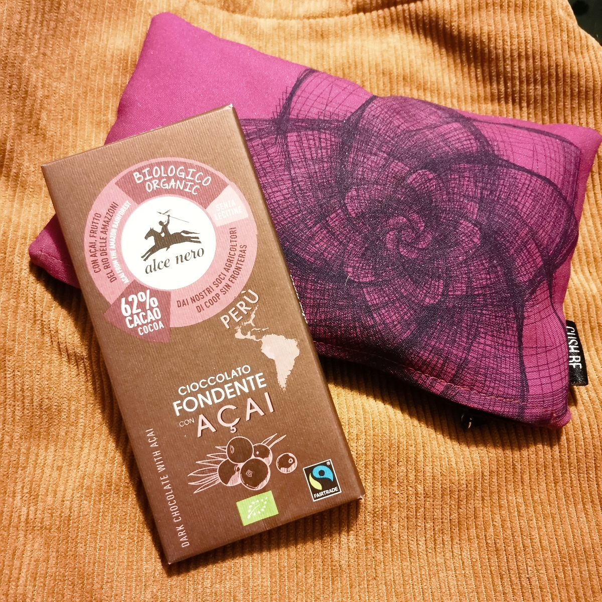 Alce Nero Dark chocolate with Acai Reviews | abillion