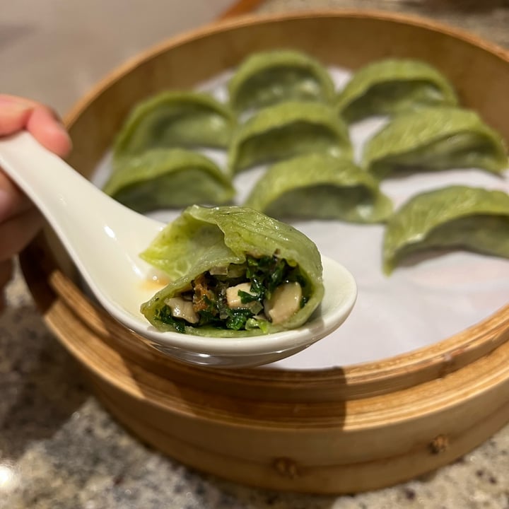 review photo of Din Tai Fung Steamed Vegetarian Dumplings shared by @noobles on 09 Apr 2022 - review