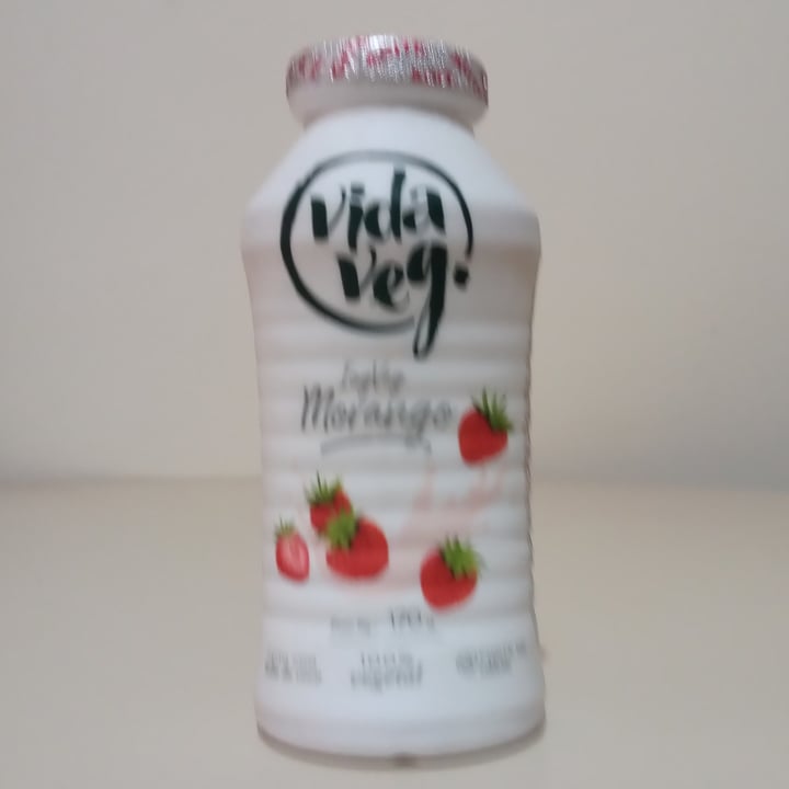 photo of Vida Veg Iogurte Sabor Morango shared by @lemina on  12 May 2022 - review