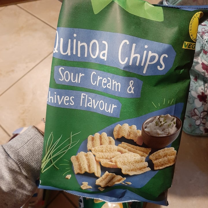 photo of Vemondo Quinoa Chips Sour Cream & Chives Flavour shared by @atlantis on  25 Jan 2022 - review