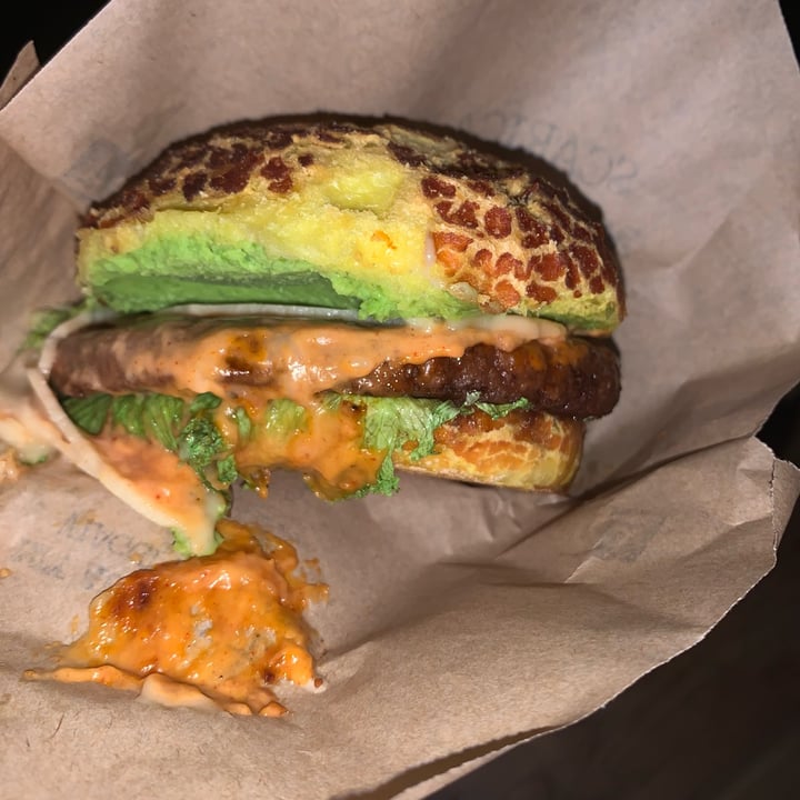 photo of Eni Gpl A14 Torre Cerrano Est burger vegano con patatine shared by @ggconlozaino on  22 May 2022 - review