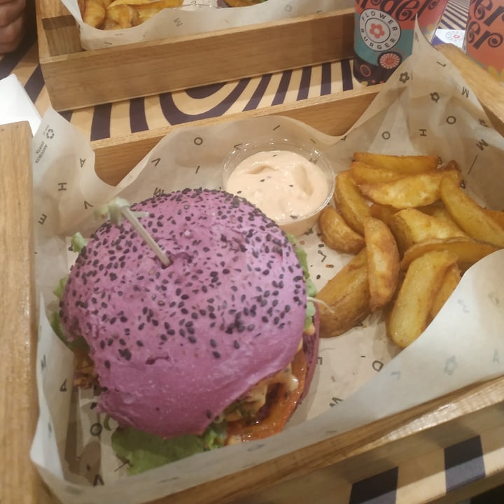photo of Flower Burger Cherry bomb shared by @artemide on  15 Mar 2022 - review