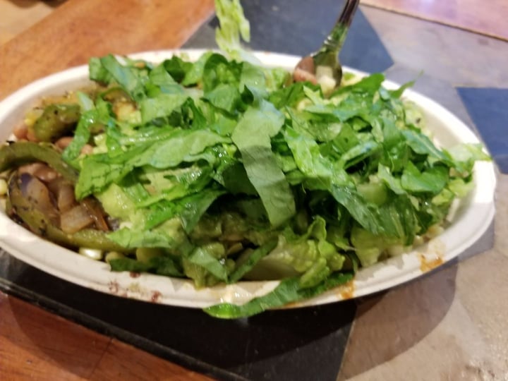 photo of Chipotle Mexican Grill Burrito Bowl shared by @vtxsteve on  14 Sep 2018 - review